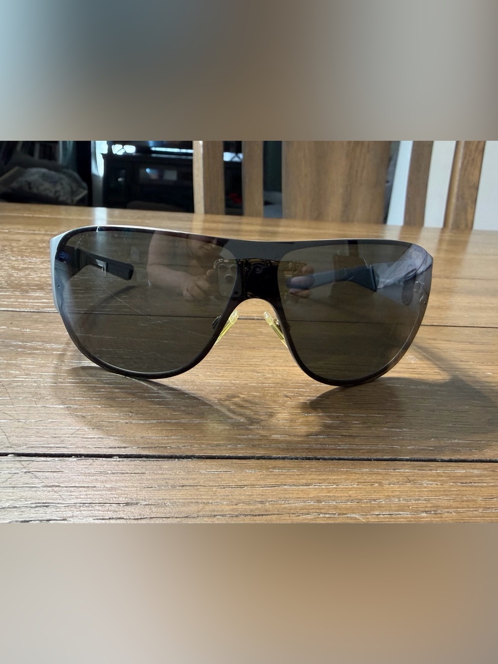 Aviator-style Oversized Sunglasses in Dark Brown/Black